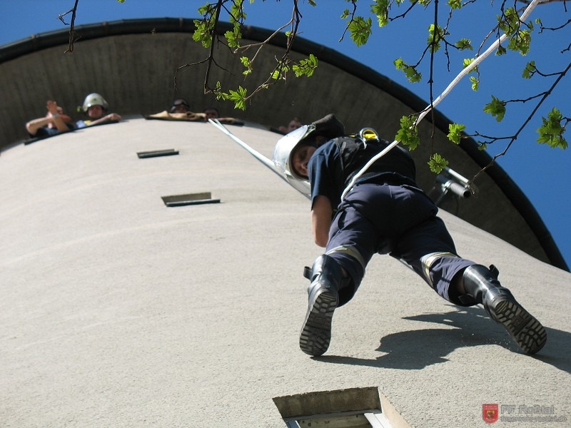 Bild 5 von 15 Abseil&uuml;bung am Wassertum in Buchschwabach, H&ouml;he ca. 28 Meter