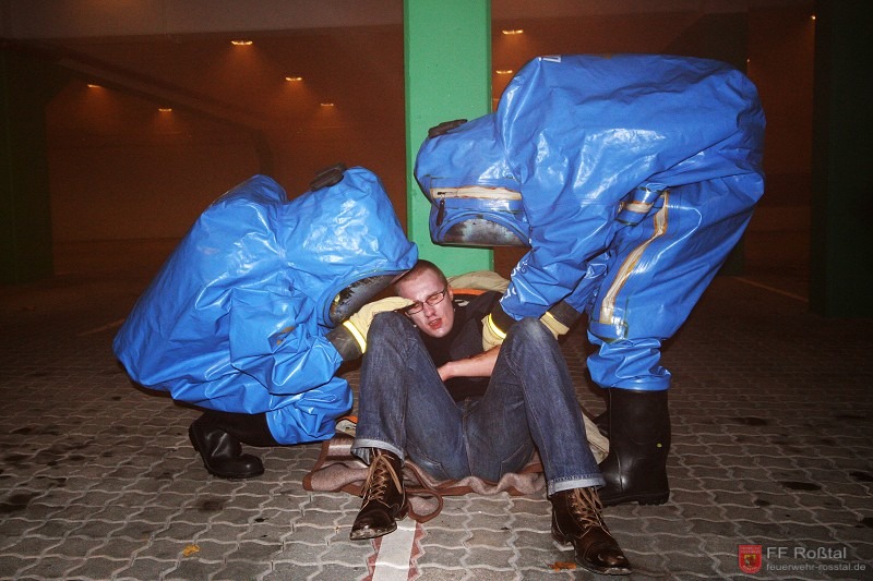 Bild 5 von 26 Die Mimen sind realistisch geschminkt