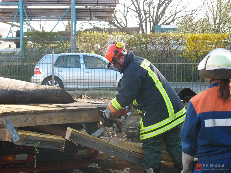 Bild 5 von 16 Erst einmal die Gro&szlig;en mit der Motors&auml;ge ranlassen