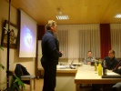 Ronald Zaulig vom BRK F�rth begr��t die Lehrgangsteilnehmer.
  