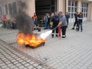 L�schen eines Feuers mit dem CO2-L�scher
  